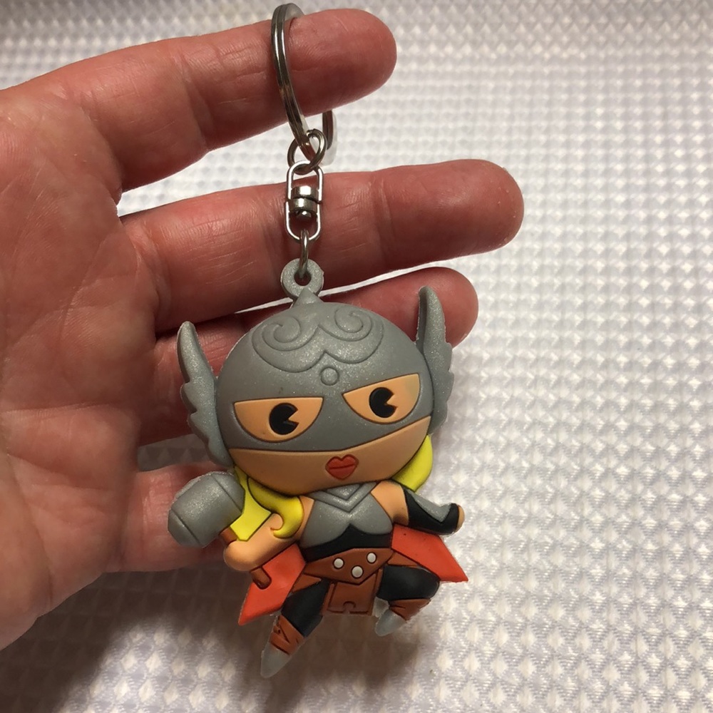MARVEL Thor JANE Keyring Keychain Collectible 2-1/2” THOR: LOVE & THUNDER
